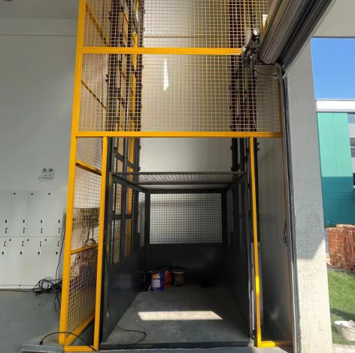 大庆导轨式升降机助力物流园破解运输难题